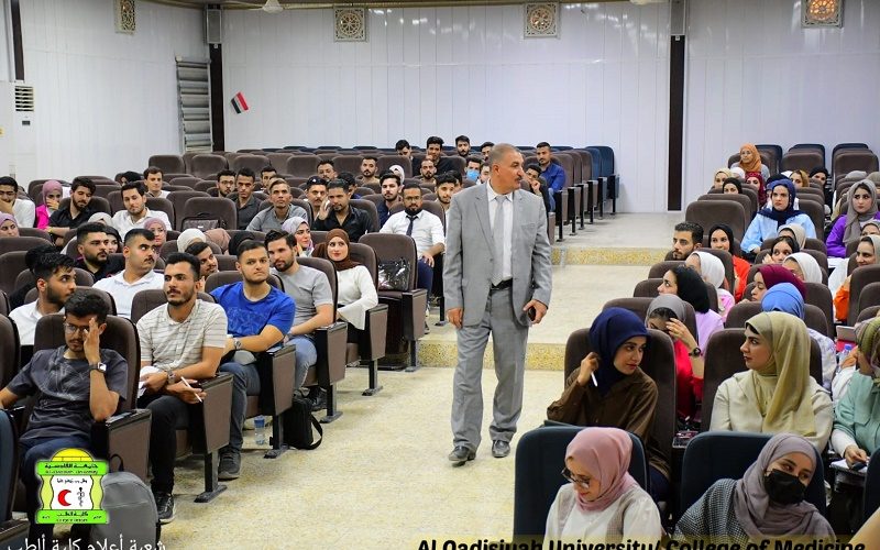 لقاء العميد مع الطلبة 2 800x500