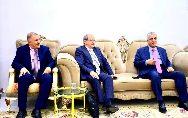 رئيس الجامعة 800x500